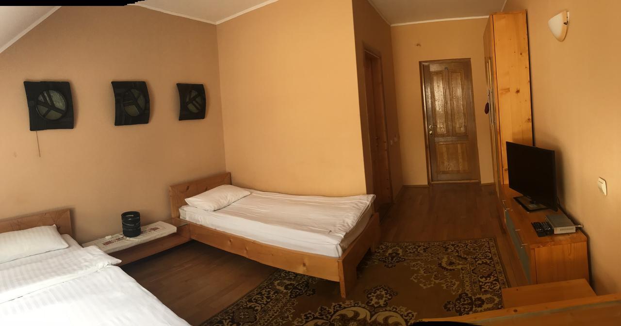 Hôtel Complex Vivcharyk à Skole Extérieur photo